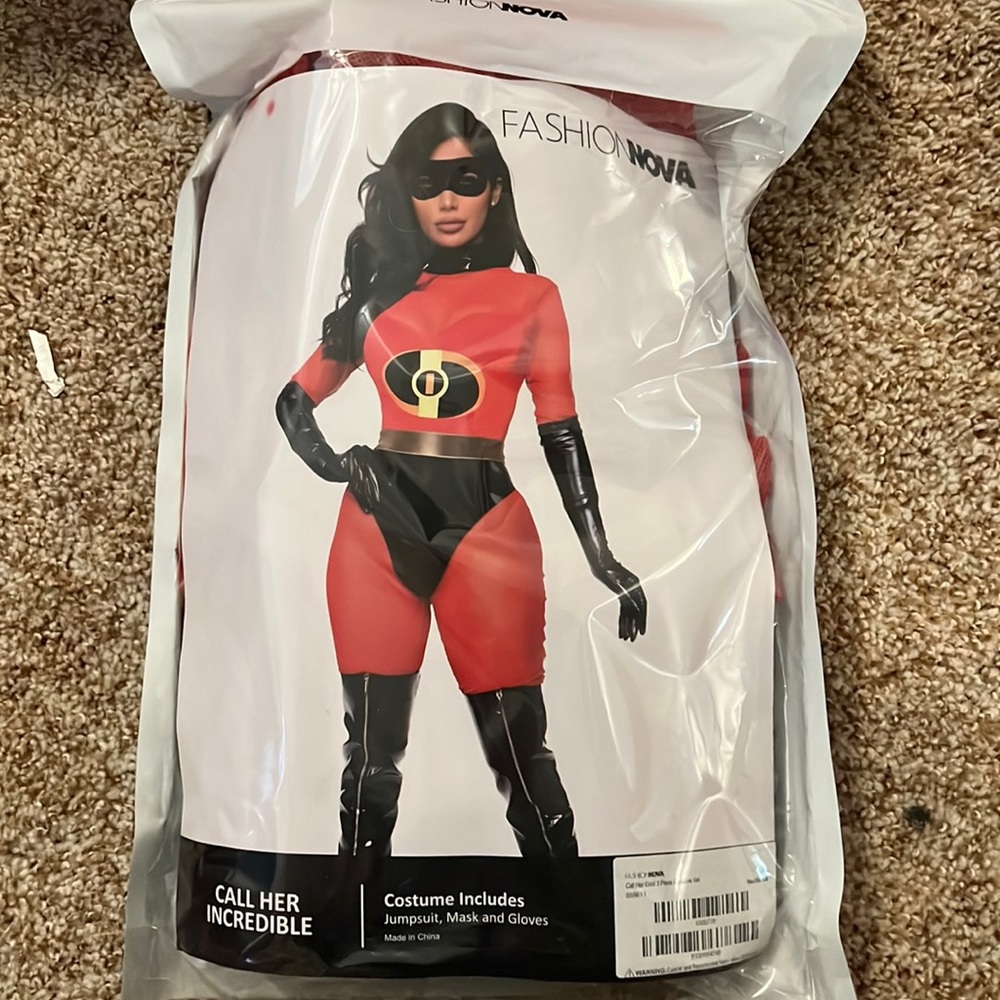 Call her incredible Halloween costume